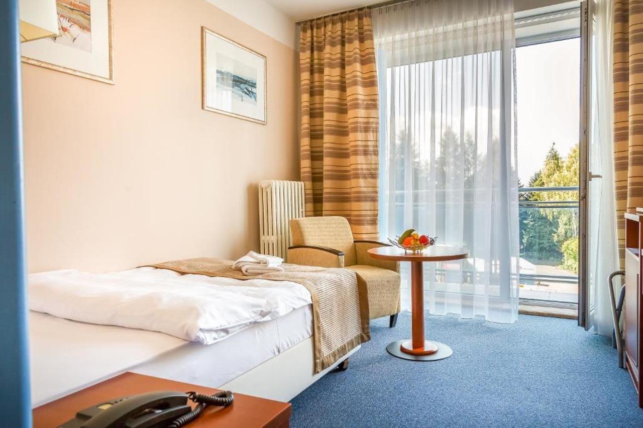 Hotel Marttel Karlovy Vary Extérieur photo