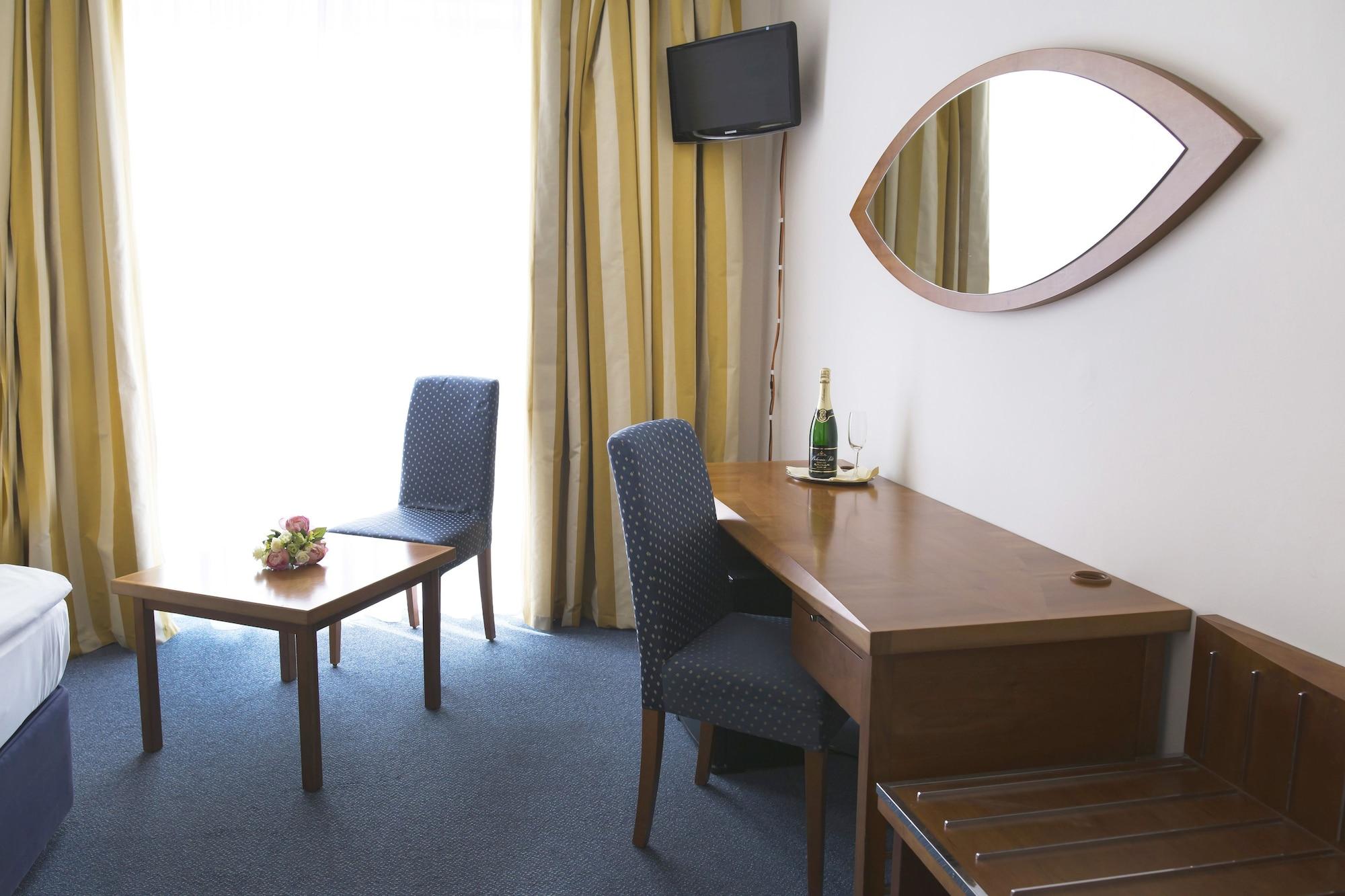 Hotel Marttel Karlovy Vary Extérieur photo